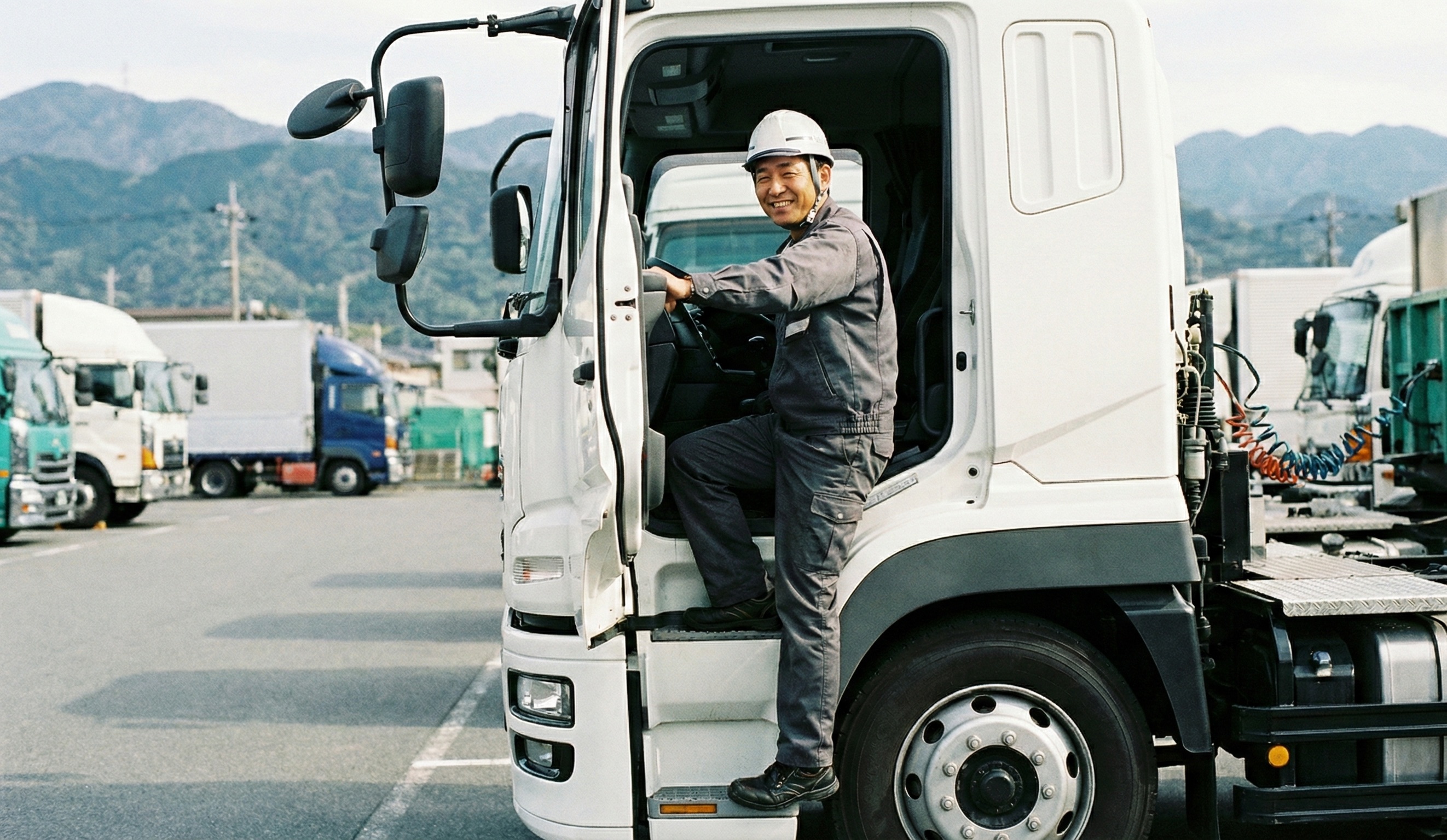 株式会社夢翔ライン 愛知県大府市月見町1丁目315の正社員 大型トラックドライバー 中型トラックドライバー トレーラー求人イメージ