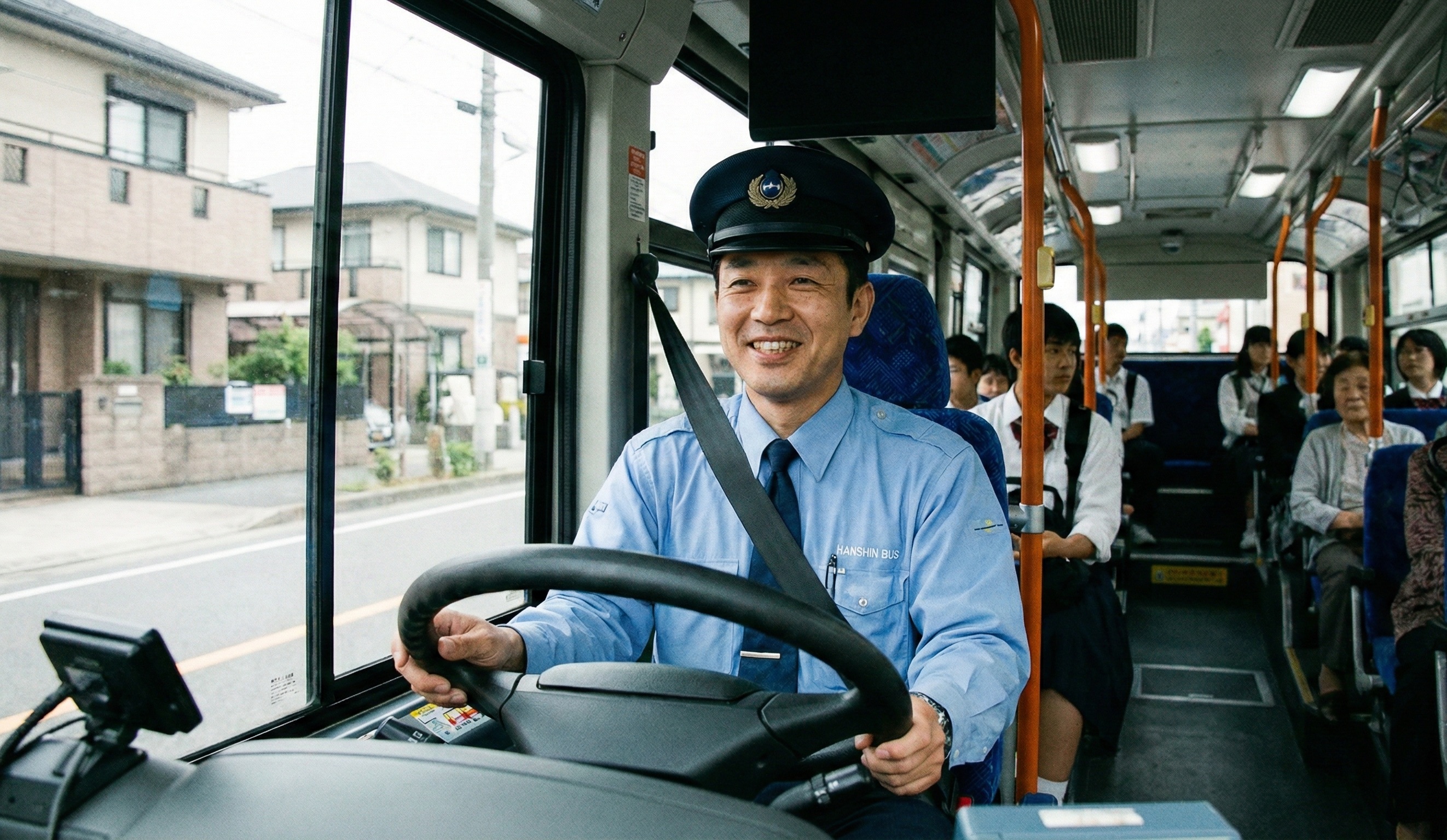 阪神バス株式会社 兵庫県尼崎市東塚口町2-4-37阪神バス株式会社　塚口営業所の正社員 バスドライバー求人イメージ
